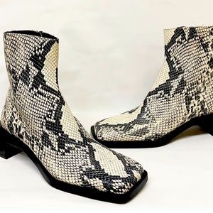Zara flat square heels white and black snake print leather boots